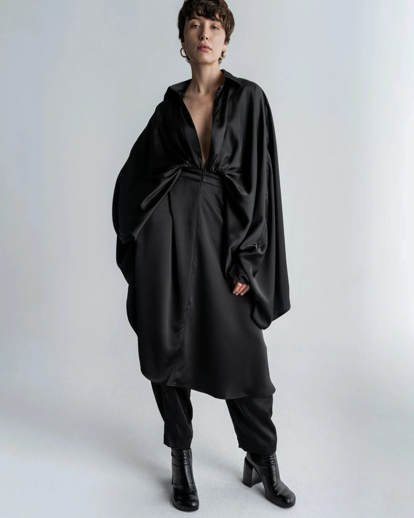 BAT DRESS - Image 4