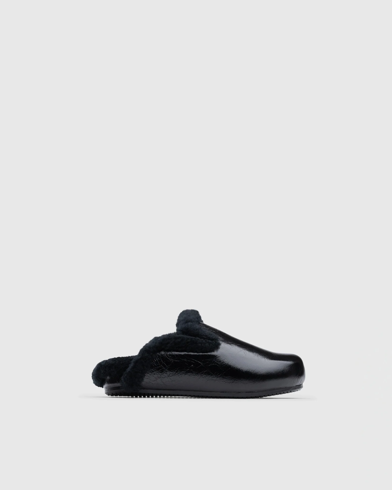 SLIPPER