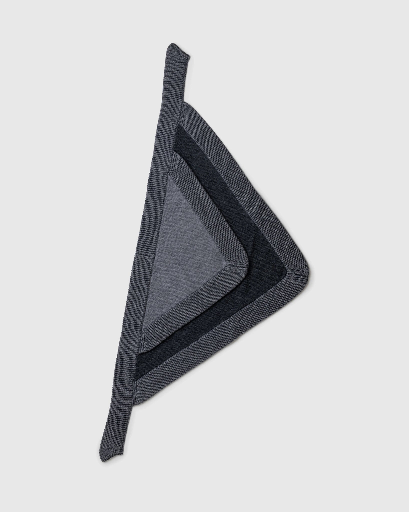 TRIANGLE SCARF - Image 4