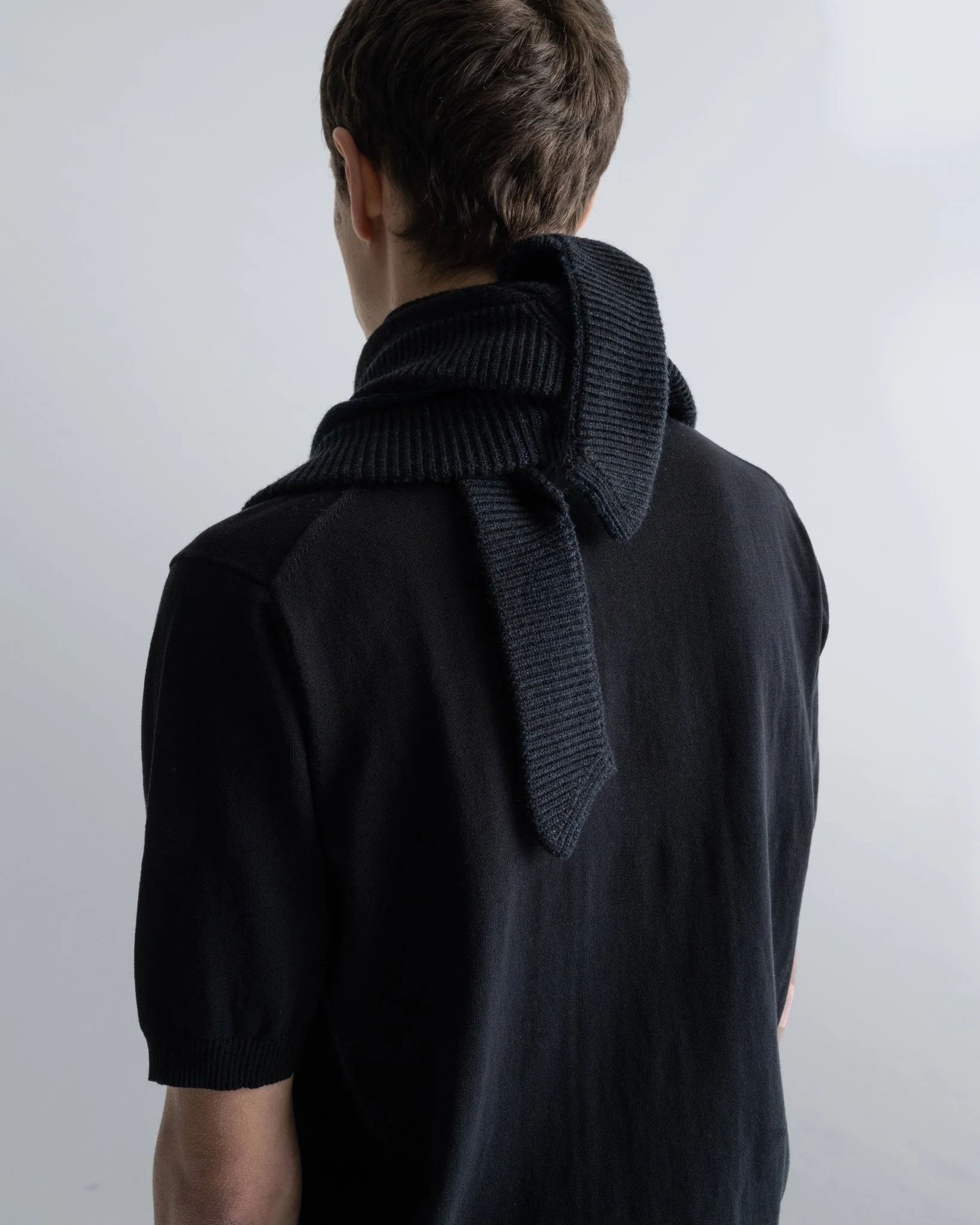 TRIANGLE SCARF - Image 3